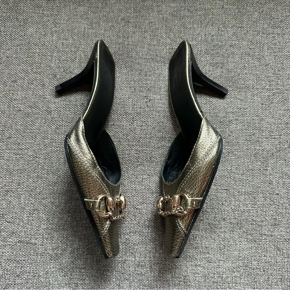 Vintage metallic Gucci horsebit chain heels - Picture 2 of 4